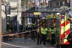 伦敦地铁爆炸案:最后3名嫌疑人被无罪释放