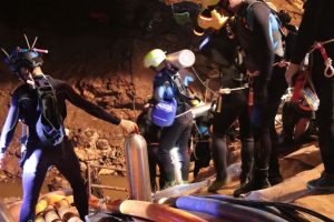 参与泰国洞穴救援的澳大利亚潜水员获得荣誉