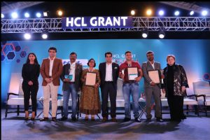 Sourav Ganguly, Amitabh Kant祝贺2019年HCL补助金获得者