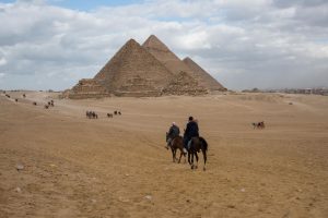 埃及出土85座古墓