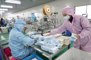 冠状病毒爆发:中国死亡人数跃升至2236人;确诊病例超过7.54万例