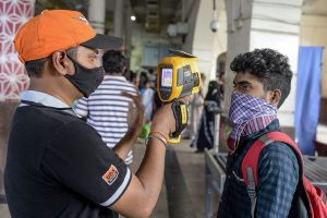 冠状病毒大流行:印度5人死亡，223例;万博3.0下载APP孟买的办公室，德里的商场将被关闭