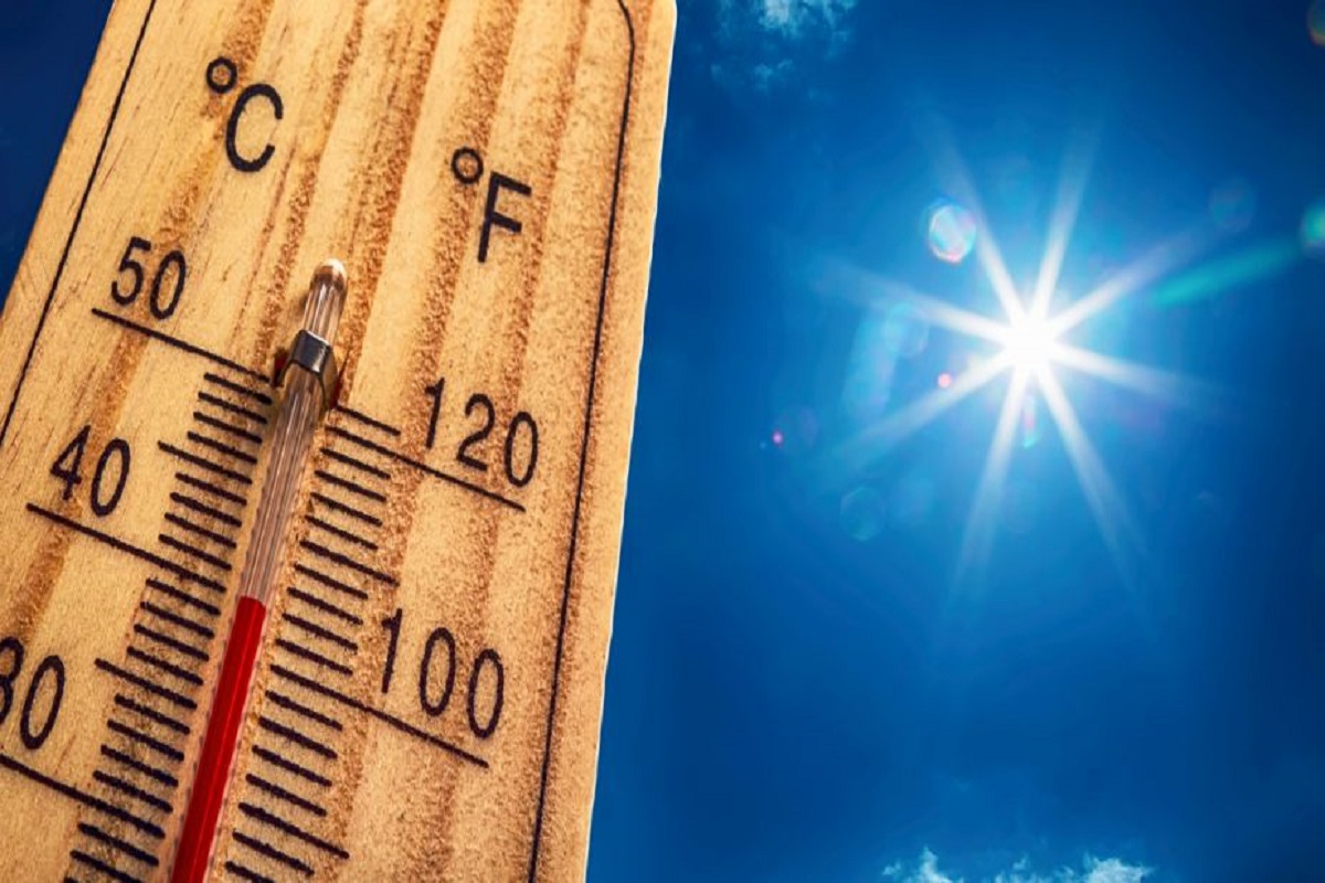 当奥里萨邦沸腾时，索纳普尔的气温达到44.2摄氏度