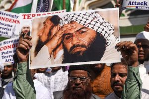 普尔瓦马恐怖袭击:印度情报局在指控表上列出了杰姆运动首领马苏德·爱资哈尔和兄弟拉乌夫·阿斯加尔