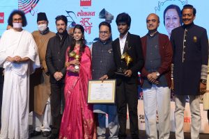 Lokmat Sur Jyotsna国家音乐奖在Kamani礼堂举行