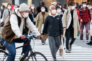 随着冠状病毒病例增加，日本延长了严格的边境措施