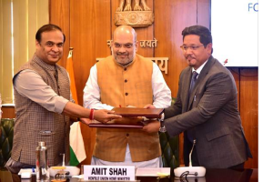 在联邦内政部长阿米特·沙阿在场的情况下，阿萨姆邦和梅加拉亚邦首席部长签署了解决邦间边界争端的历史性协议