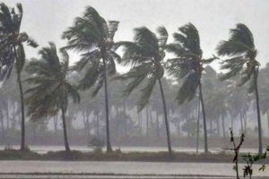 孟加拉逃脱了西特朗飓风的毁灭性影响，天气恢复正常