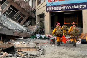 台湾南部发生强烈地震;1人死亡，建筑倒塌