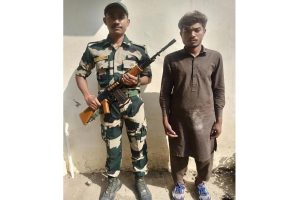 印度安全部队逮捕了隶属于拉拜克运动的巴基斯坦入侵者