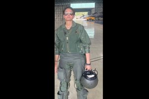 准备好应对中国边境的任何不测:印度空军首位苏-30武器系统女操作员
