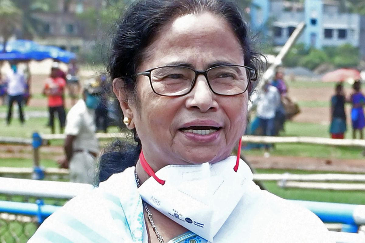 在崔纳木大会党(TMC)最高领导人生日那天，不同政治派别的领导人都向她表示欢迎。