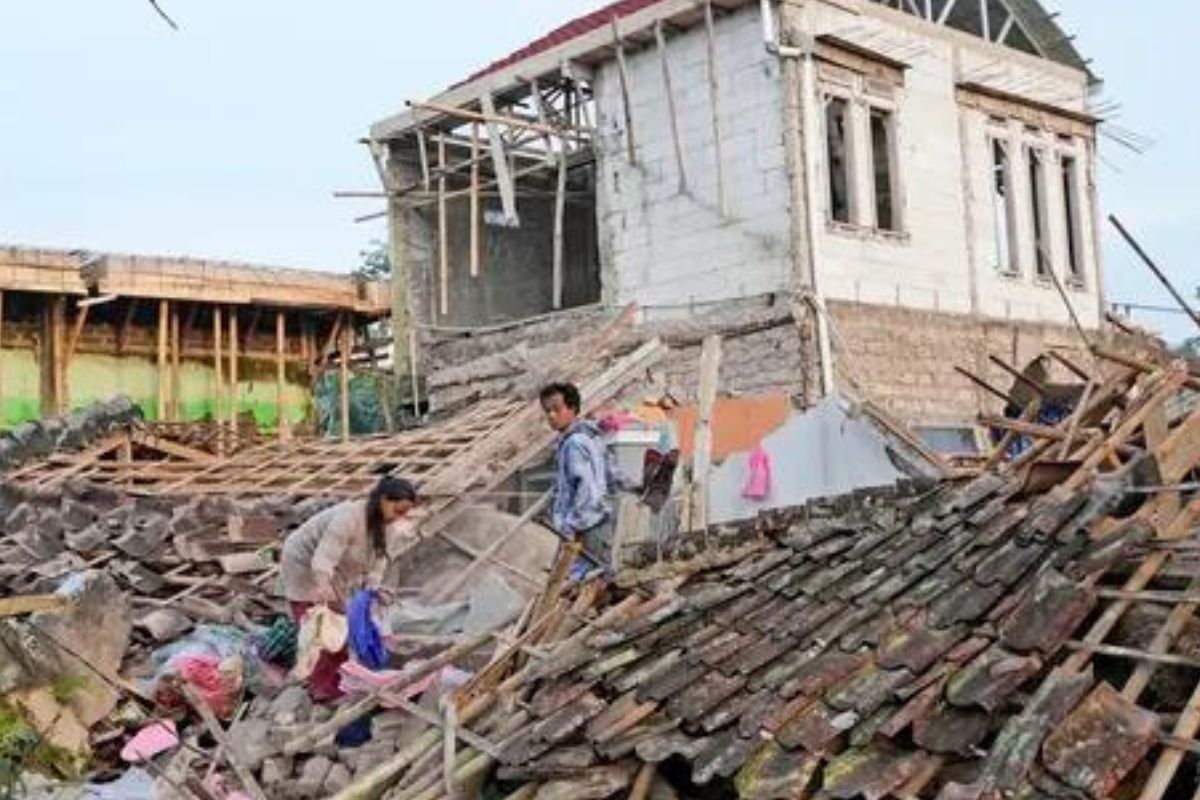 印度尼西亚:展玉尔地震造成162人死亡，数百人受伤