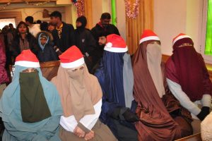 克什米尔穆斯林参加圣诞节庆祝活动