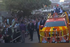 古吉拉特邦民调:莫迪总理在艾哈迈达巴德举行大规模路演