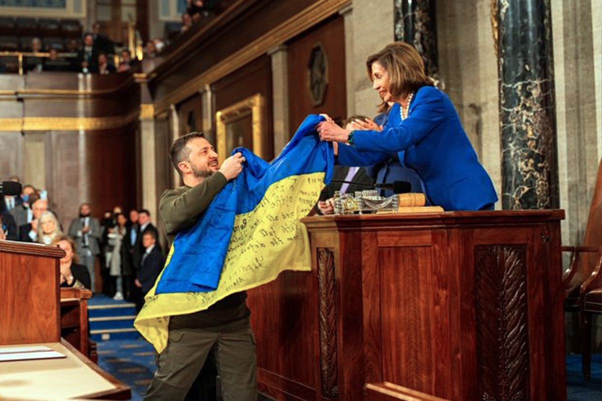 美国众议院通过1.7万亿美元的乌克兰开支法案