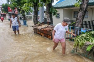 菲律宾洪灾造成32人死亡
