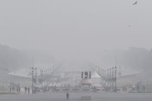 德里气温2度，大雾延误了IGI机场的航班