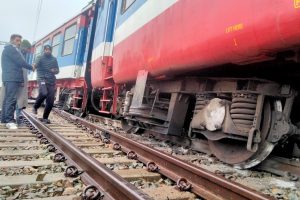 克什米尔一列客运列车脱轨，没有人员伤亡报告
