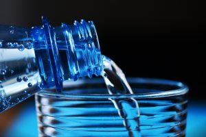 瓶装水行业可能破坏人人享有安全饮用水的进展:联合国